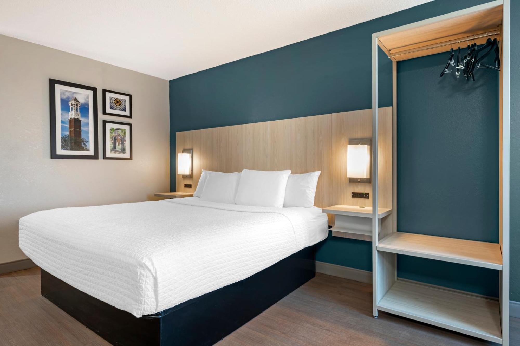 Hotel Western Area 2*