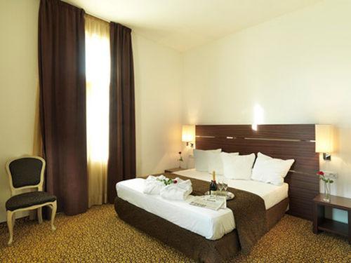 Hotel Western Area 2*